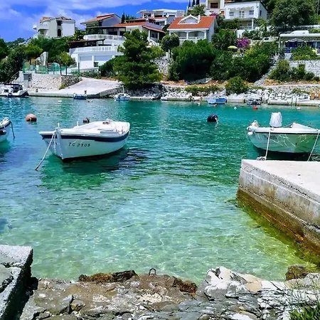 By The Sea Sevid, Trogir - 15404 Apartment *