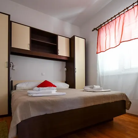 Apartment By The Sea Sevid, Trogir - 15404 *